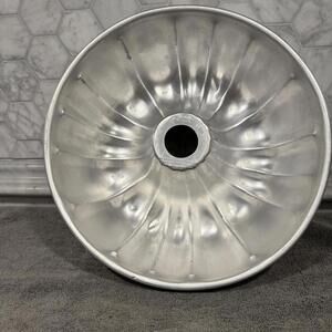 Odisea 10 Inch Aluminum Bundt Pan Silver 101724 Gelatin Jello Mold